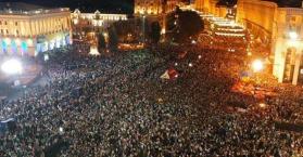 حشود تصل كييف، والمعارضة تتحد، والشرطة تتهمها بالسعي لاقتحام مجلس الوزراء