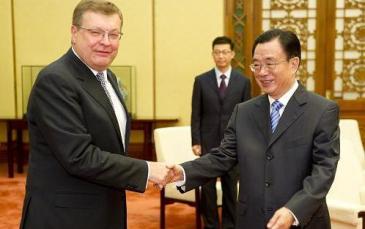 رغبة صينية بتعزيز العلاقات الاستراتيجية مع أوكرانيا