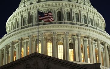 الكونغرس الأمريكي يوافق على تقديم مساعدات عسكرية أوكرانيا