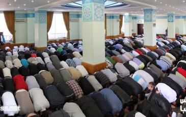 صلاة العيد في مسجد النور التابع للمركز الثقافي الإسلامي بالعاصمة كييف