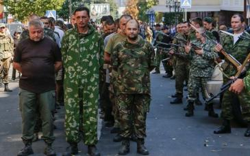 الجيش الأوكراني والانفصاليون يتبادلون إطلاق سراح دفعة جديدة من المعتقلين