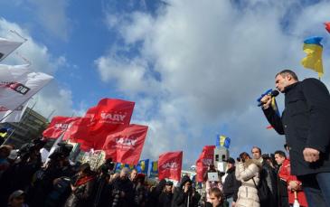 البرلمان الأوكراني يقرر إعادة الانتخابات في خمسة دوائر