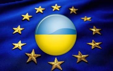 أوكرانيا تنفي وقف مساعيها نحو التكامل مع الاتحاد الأوروبي