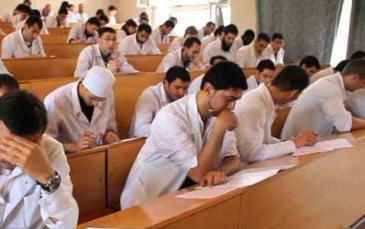 وزارة الصحة الأوكرانية تدعو إلى اجتماع يبحث إعادة امتحان "الكروك" لطلاب عرب وأجانب