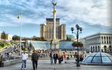 بث مباشر من ساحة الاستقلال وسط العاصمة الأوكرانية كييف