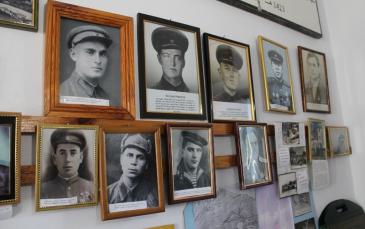 صور لبعض الضباط التتار الذين خدموا في الجيش الأحمر ثم تم تصفيتهم بعد انتهاء الحرب العالمية الثانية (الجزيرة نت)