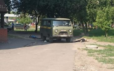 مقتل ثلاثة أشخاص إثر هجوم على سيارة للبريد بمدينة خاركيف شرق أوكرانيا (صور)