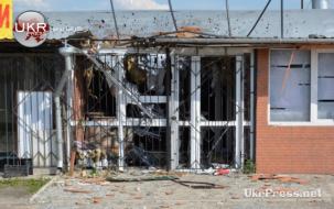 الدمار في محلات تجارية بسلافيانسك