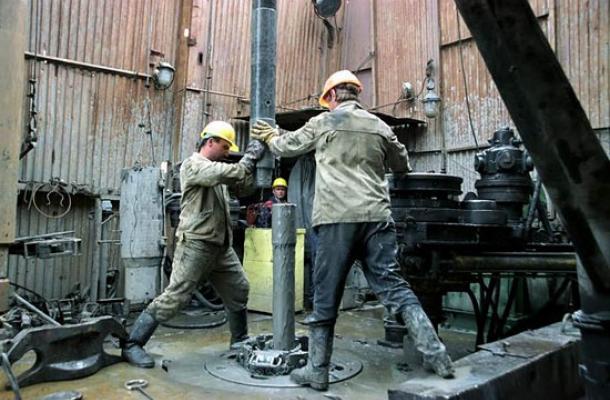 أوكرانيا تقرر وقف تصدير إنتاجها من النفط خلال العام 2012