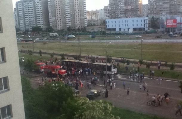 إحتراق باص في العاصمة كييف دون وقوع  إصابات 