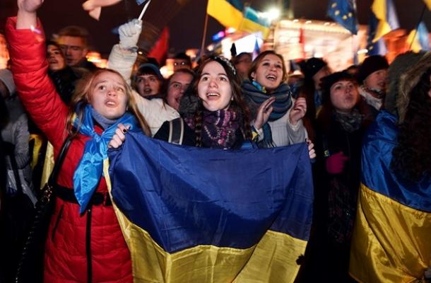 بث مباشر من احتجاجات "الميدان الأوروبي" في وسط العاصمة كييف