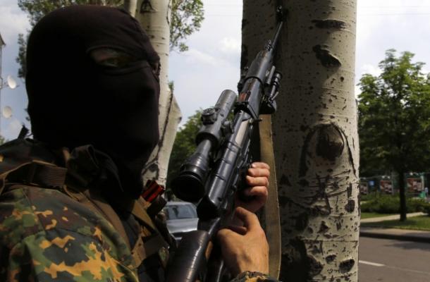 إستمرارهجمات الجماعات الانفصالية شرق أوكرانيا رغم إعلان الهدنة