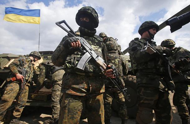 متحدث عسكري: مقتل ثلاثة جنود أوكرانيين بإطلاق نار وانفجار لغم