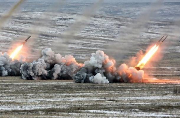 قصف بصواريخ الجراد بشرق أوكرانيا