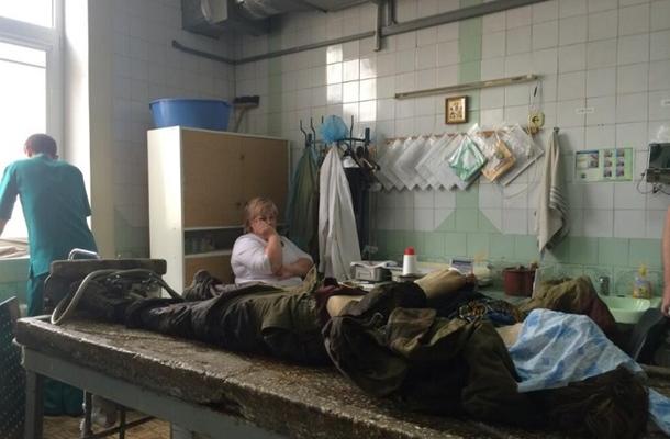 الجيش الأوكراني يحررمطار دونيتسك الدولي مستخدماً مقاتلات سوخوي وميغ