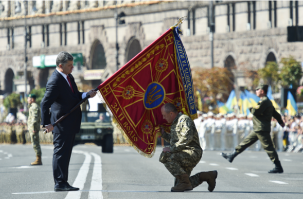 بوروشينكو: العدوان الروسي على أوكرانيا أودى بحياة 2100 جندي 