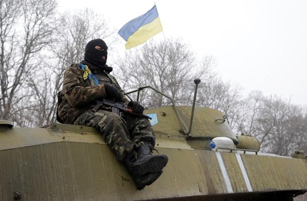 متحدث عسكري: الجيش الأوكراني غير مستعد لسحب الأسلحة الثقيلة