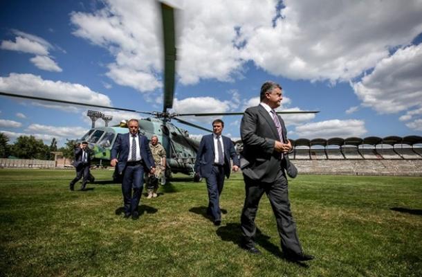 وصول الرئيس الأوكراني إلى مناطق الشرق