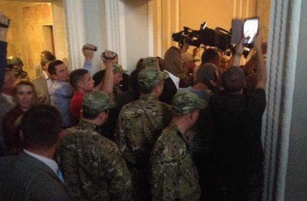 لحظة إعتقال موسيتشوك من طرف جهاز الأمن الأوكراني 