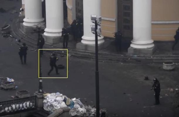 فيديو جديد لقتل المتظاهرين بميدان الاستقلال وسط العاصمة الأوكرانية (فيديو)