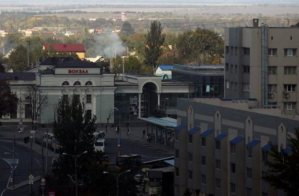 قصف يطال وسط دونيتسك للمرة الاولى منذ إعلان الهدنة