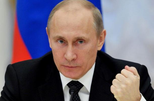 بوتين يلوح بـ"جدار حماية جمركية، ويحذر أوكرانيا من الوقوع في "مزالق الاتحاد الأوروبي"