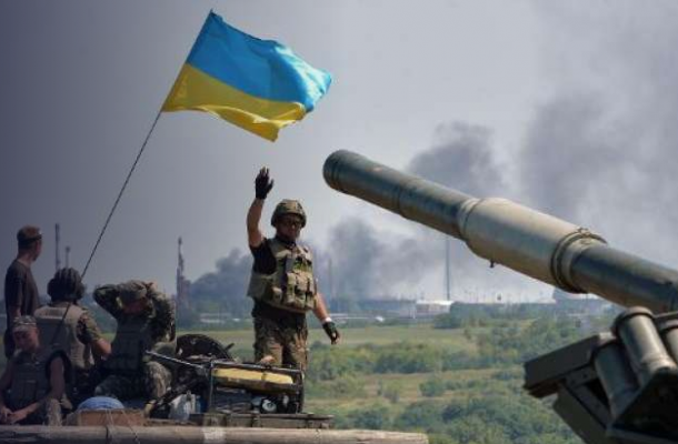 المدفعية الاوكرانية تقصف مناطق للانفصاليين الموالين لروسيا