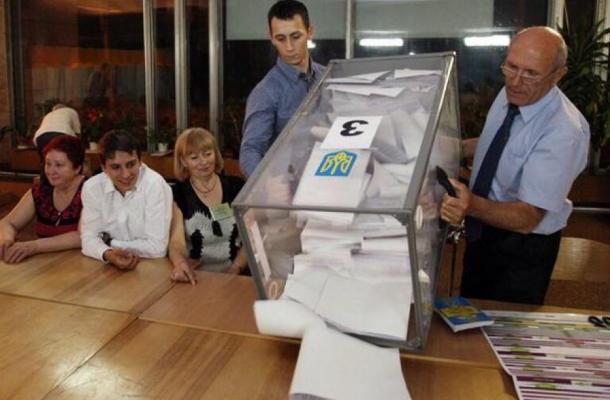 86 حزبا سياسيا يتنافسون في الانتخابات المحلية الأوكرانية