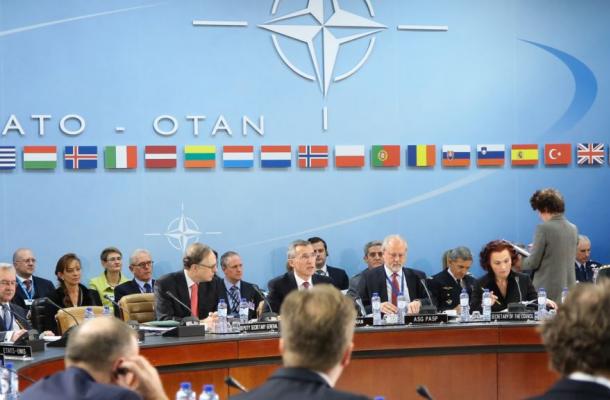 الناتو يحذر الانفصاليين من احتلال أراض أوكرانية جديدة