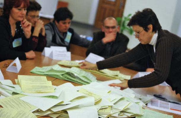 بعد فرز نحو 35% من الأصوات.. خمسة أحزاب ستدخل برلمان أوكرانيا