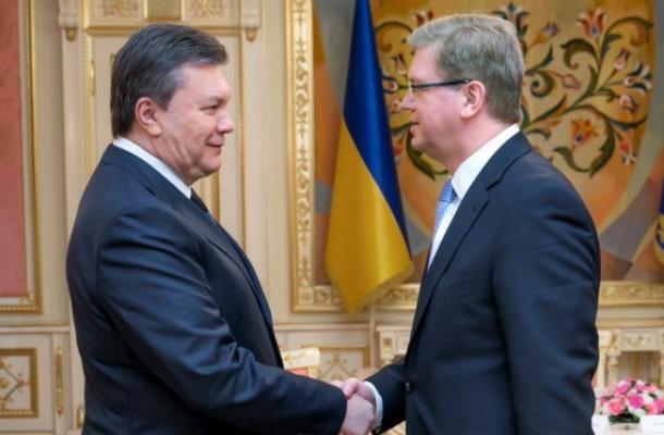 الاتحاد الأوروبي يقترح تشكيل حكومة ائتلافية للخروج من الأزمة في أوكرانيا