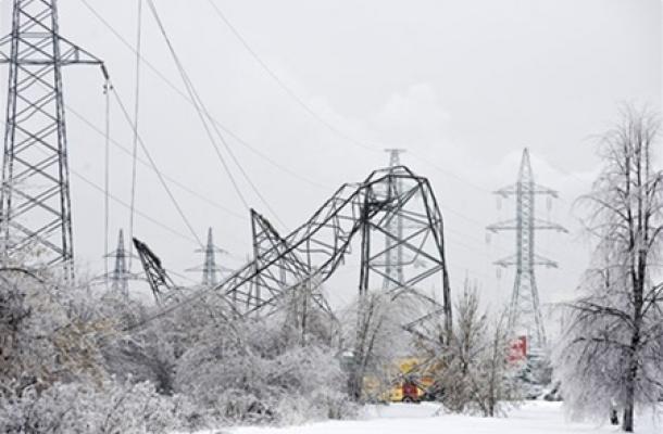 سوء الأحوال الجوية يقطع التيار الكهربائي عن 70 ألف نسمة في جنوب أوكرانيا