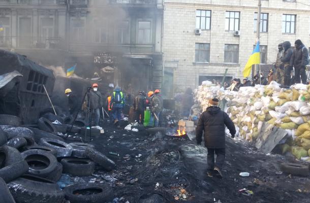 تنازلات يانوكوفيتش لم تخفف حالة التوتر والاحتقان في أوكرانيا