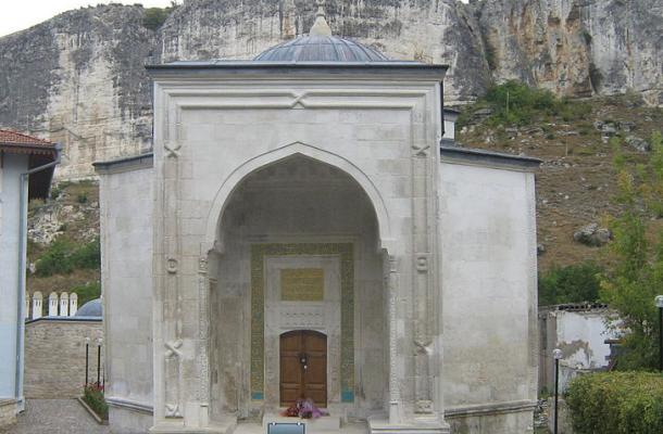 قبر الحاج كِراي الأول في مدينة بخش سراي