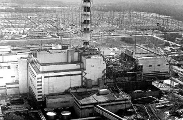 أوكرانيا تحيي الذكرى 27 لانفجار مفاعل تشرنوبل، وتستمر ببناء ساتر حوله