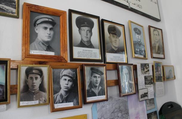 صور لبعض الضباط التتار الذين خدموا في الجيش الأحمر ثم تم تصفيتهم بعد انتهاء الحرب العالمية الثانية (الجزيرة نت)