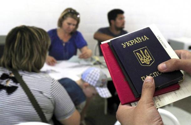 900 ألف مواطن أوكراني يطلبون اللجوء خارج البلاد