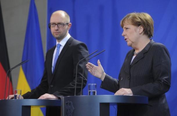 ميركل: الاتحاد الأوروبي يركز على أوكرانيا رغم أزمة المهاجرين