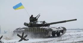 الجيش الأوكراني يقول إنه علق العمليات القتالية في شرق البلاد