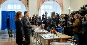 36% نسبة إقبال الناخبين الأوكرانيين على الانتخابات المحلية حتى عصر اليوم
