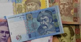 الاقتصاد الأوكراني يدخل النفق المظلم ومزيد من إنهيار العملة