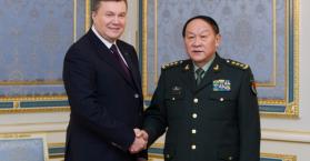 الرئيس يانوكوفيتش يبحث مع وزير الدفاع الصيني تعزيز العلاقات الاسترتيجية بين كييف وبكين