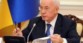 آزاروف يدعو لتحليل تبعات شراكة أوكرانيا مع الاتحاد الأوروبي