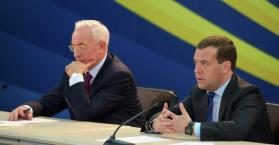 آزاروف يبحث في روسيا تداعيات شراكة أوكرانيا مع الاتحاد الأوروبي