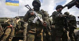 بوروشينكو يحذر من تجدد الحرب بعد مقتل جنود أوكرانيين