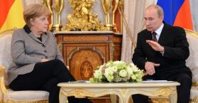 ميركل تعتزم إجراء مباحثات مع بوتين حول علاقات أوكرانيا مع الاتحاد الأوروبي