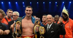 الأوكراني كليتشكو يسعى للمحافظة على عرش الملاكمة أمام "ملك الغجر"