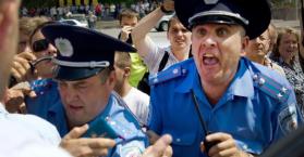 لجنة خاصة لمراقبة "سلوك ومظهر" رجال الشرطة في أوكرانيا