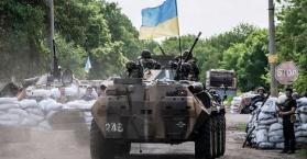 رغم اتفاق مينسك 2.. مقتل جندي أوكراني وقصف قرب مطار دونيتسك