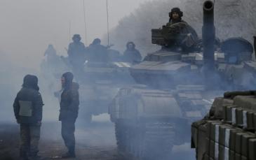 الانفصاليون يقاتلون للسيطرة على خط السكك الحديدية في ديبالتسيف